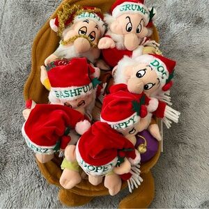 NWT Vintage Disney Beanie Baby Seven Christmas Sleigh Bean Bag Set